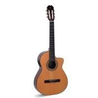 Admira Juanita-E Гитара электроакустическая классическая 
