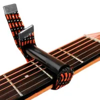 Alice A008-C Каподастер эластичный для классической гитары