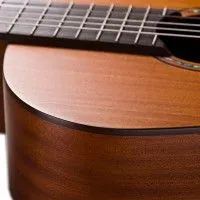 LA MANCHA Quarzo 67-N Гитара классическая 4/4, массив красного дерева, цвет махагон