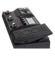 Zoom G2X FOUR Процессор гитарных мультиэффектов с поддержкой IR и педалью